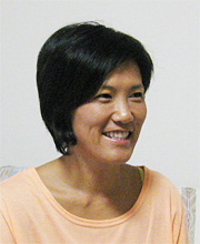 藤原 里華氏